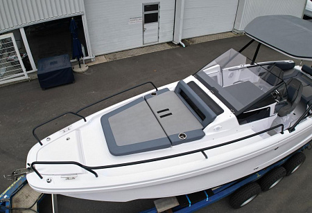 Катер Axopar 25 Cross-Top